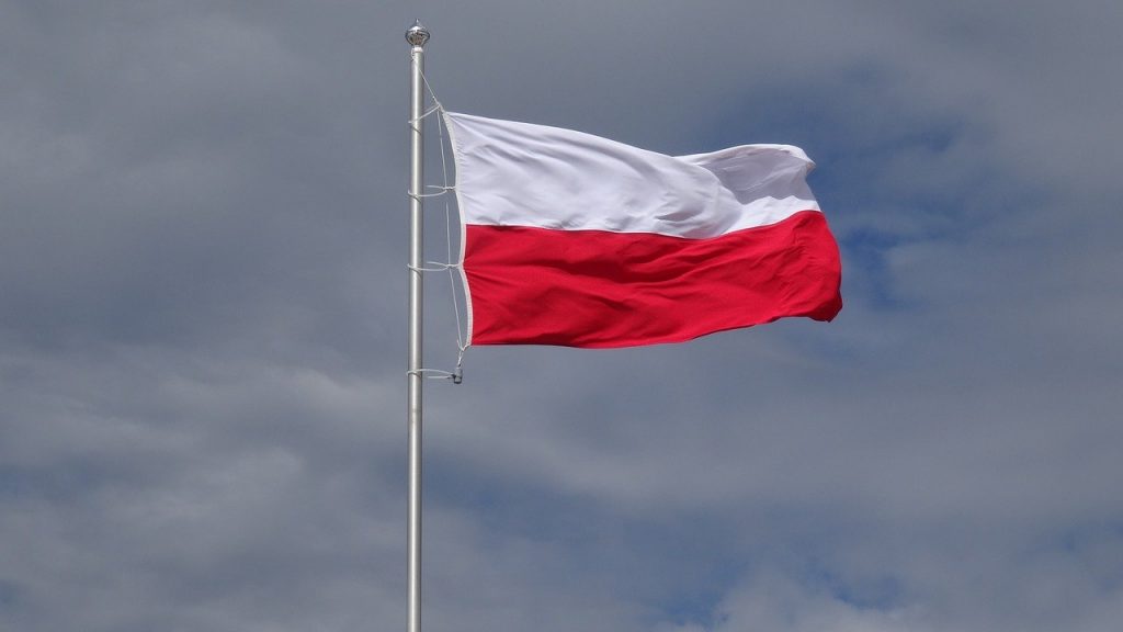 flag, poland, mast-2877932.jpg